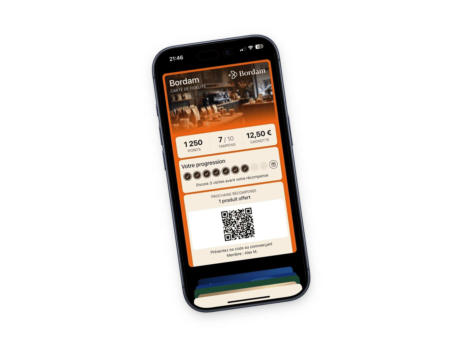 Aperçu de la carte de fidélité Bordam ajoutée à Apple Wallet sur un iPhone, avec points, tampons et cagnotte à titre d'exemple.